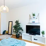 Διαμέρισμα Lovely 5 Min Walk From Old Town And Seaside *